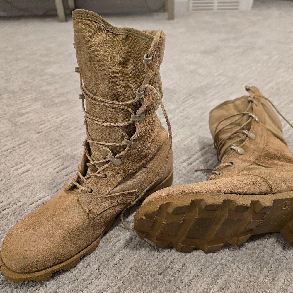 Desert Cam Boots size 6w